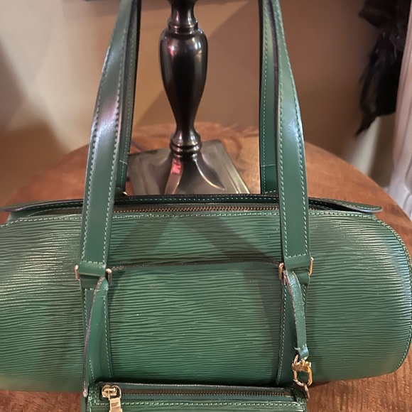 - Louis Vuitton Papillon Epi Green Leather Shoulder Bag with Matching Poch… - Picture 6 of 13